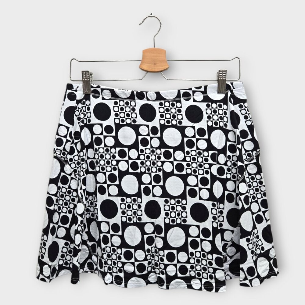 NWOT IBKUL Golf Women's Skort Geometric Print (Black/White) - Small